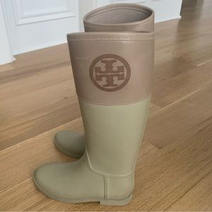 Tory Burch Rain Boots - Tan / Cream